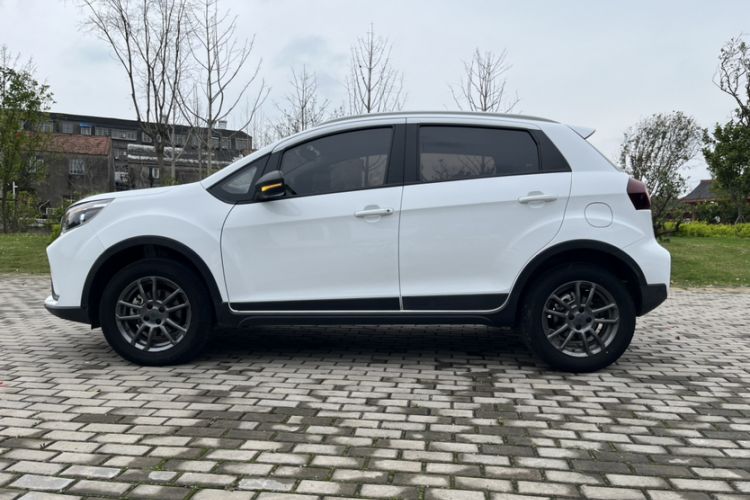 Used Livan X3 PRO 2022 1.5L Manual Little Cutie
