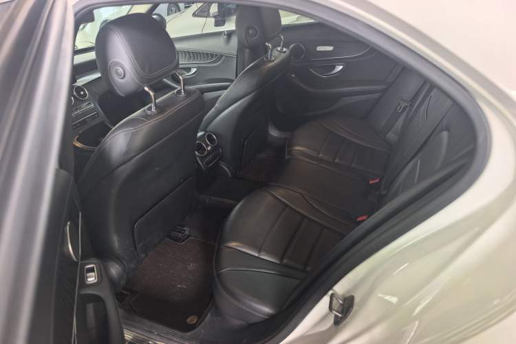 Used Mercedes-Benz C-Class 2019 C 180 L Fashion Edition Sport Version Interior 9