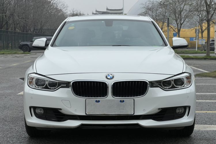 Used BMW 3 Series 2015 320i Fashion Model