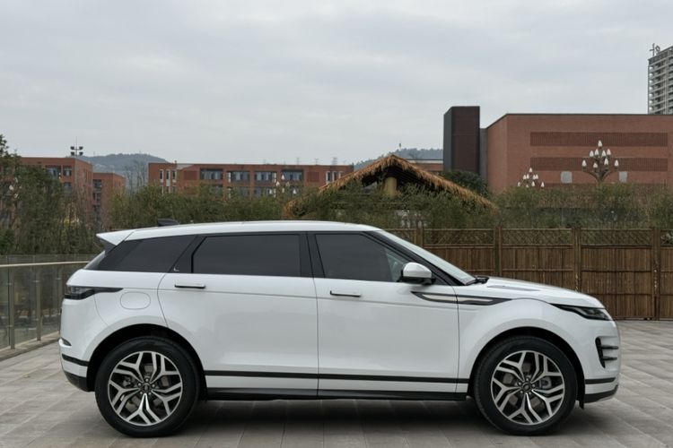 Used Land Rover Range Rover Evoque 2023 Aurora L 249 PS Luxury Edition
