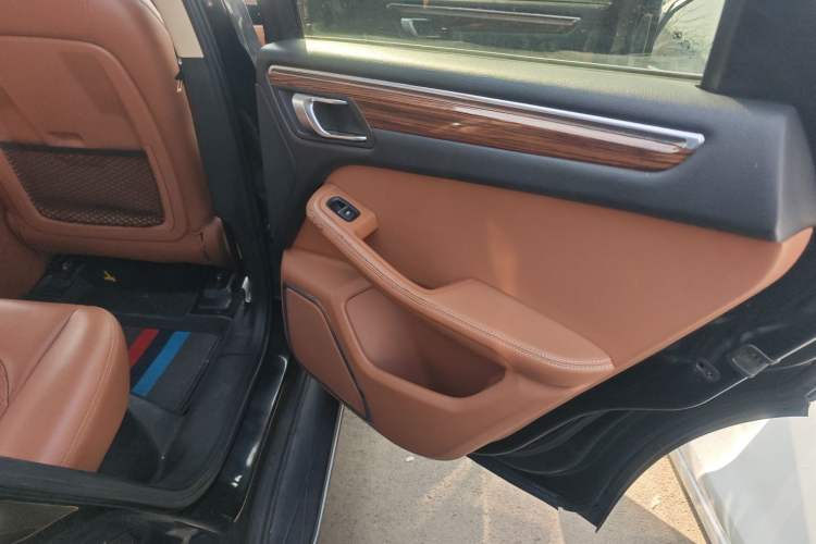 Used Zotye SR9 2017 2.0T Automatic Ultimate Edition