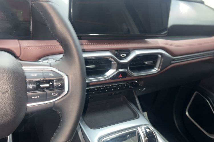 Used Geely Auto Haoyue 2022 1.8TD Automatic Prestige 7-Seater Audio And AC Panel