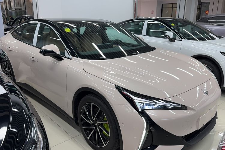 Used ARCFOX Alpha S5 2025 668MAX Shenxing Version 200kW
