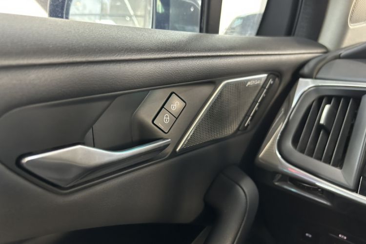 Used Jaguar I-PACE 2018 EV400 SE
