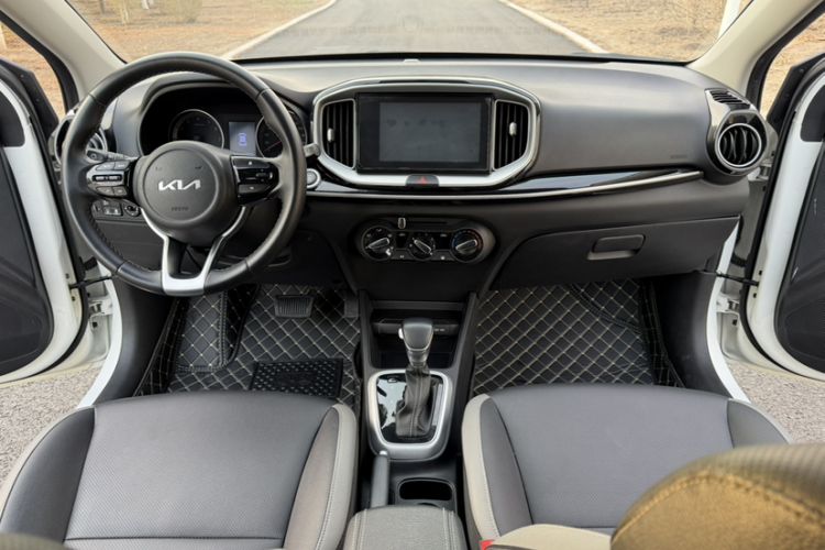 Used Kia kx1 Stonic 2021 1.4L Automatic Fun Edition
