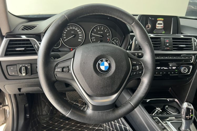 Used BMW 3 Series 2017 320Li Fashion Model Steering Wheel