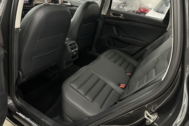 Used Volkswagen Tharu 2022 280TSI Two-Wheel-Drive Luxury Edition Interior 5