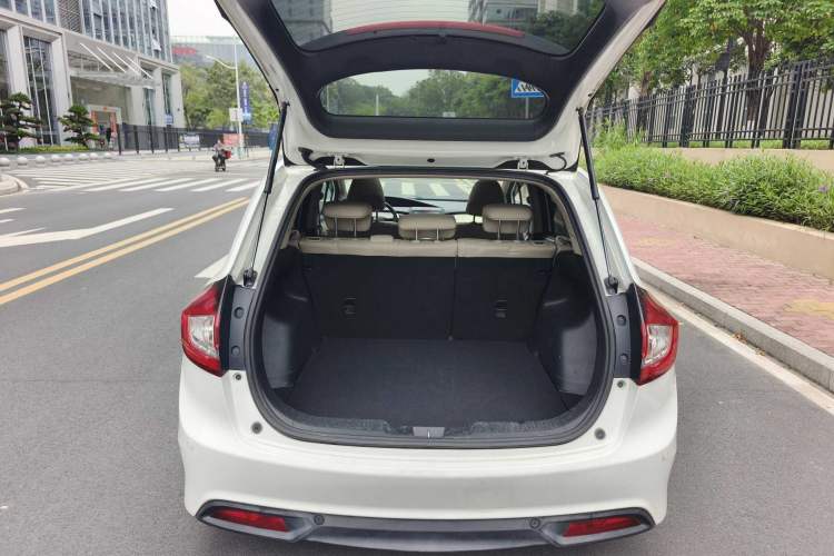 Used Honda Jade 2016 1.8L Automatic Comfort Elite Version 5 Seats Exterior 7