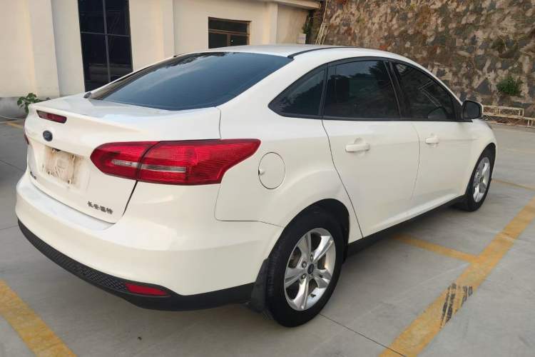 Used Ford Focus 2017 Sedan 1.6L Automatic Comfort Plus SmartDrive Edition