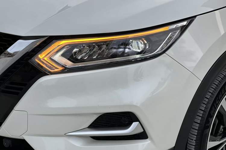 Used Nissan Qashqai 2022 2.0L CVT XV Premier Luxury Edition Exterior 6