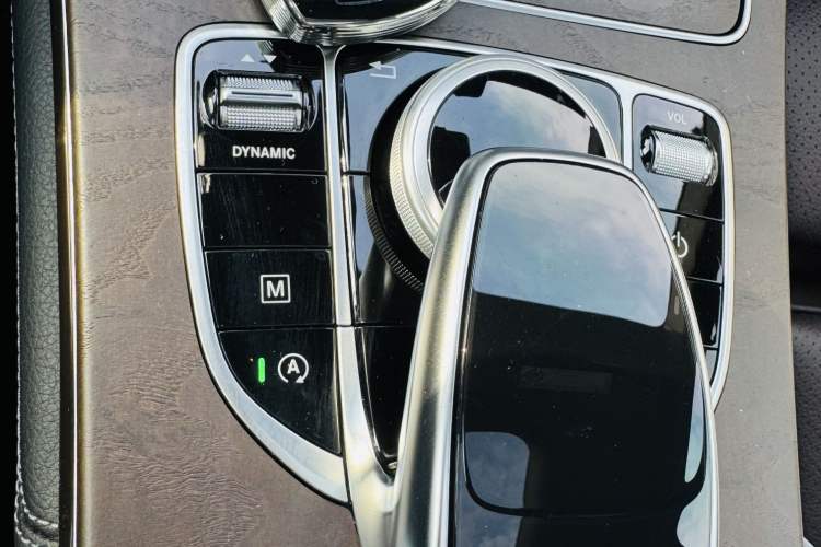 Used Mercedes-Benz GLC 2019 GLC 300 L 4MATIC Dynamic Model