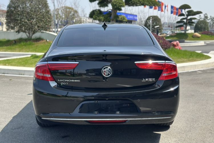 Used Buick LaCrosse 2018 20T Luxury Model
