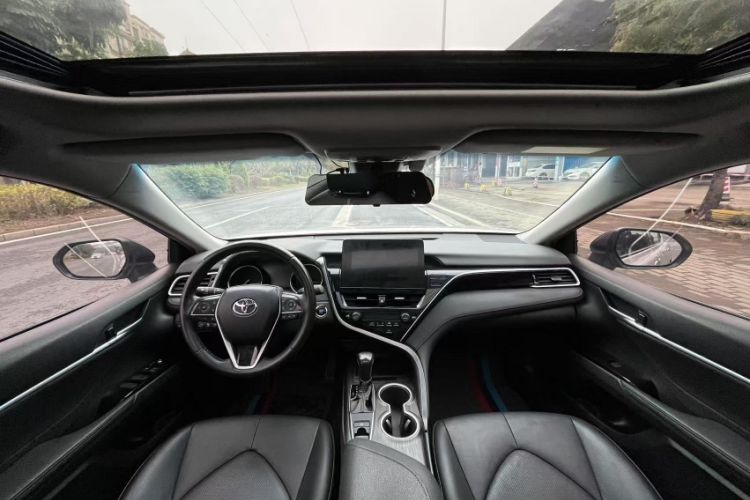 Used Toyota Camry 2021 2.0G Luxury Edition
