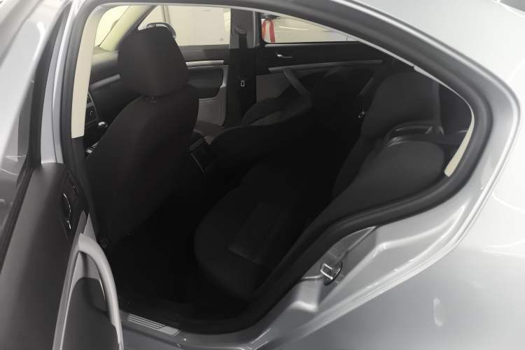 Used Skoda Octavia 2014 1.6L Manual Yijie Edition
