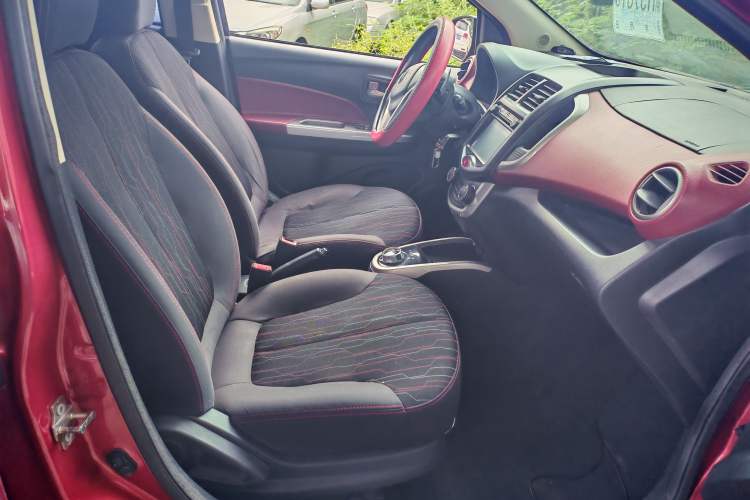 Used CHANGAN Benni 2015 1.4L IMT Luxury Version China IV Standard