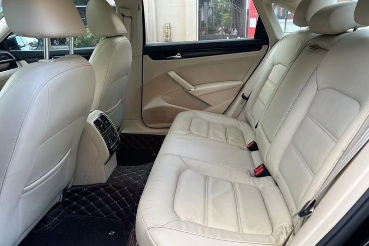 Used Volkswagen Passat 2011 1.4 TSI Manual Luxury Edition