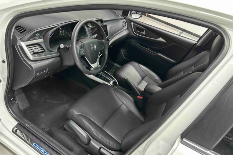 Used Honda Crider 2016 1.8L CVT Luxury Edition Interior 5