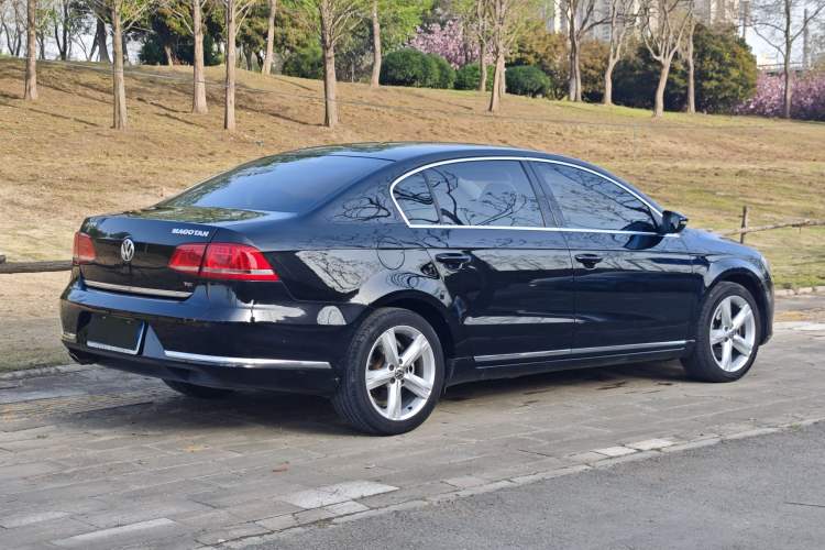 Used Volkswagen Magotan 2016 1.8TSI Luxury Comfort Model Exterior 1