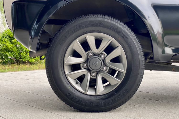 Used Suzuki Jimny 2015 1.3 AT JLX Exterior 7