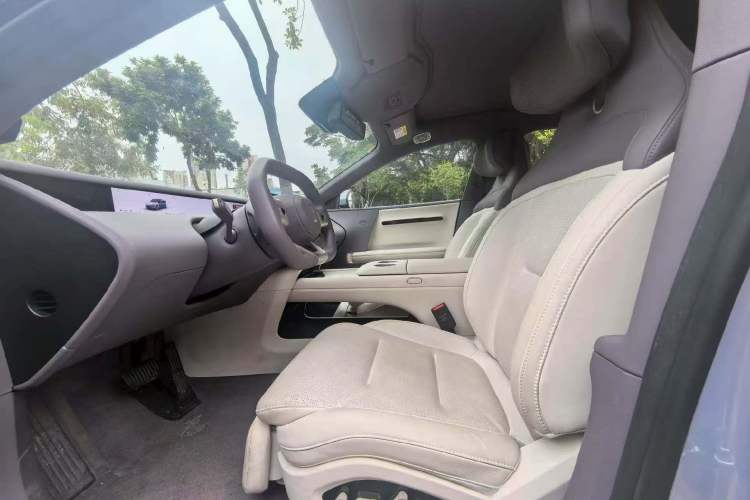 Used Avatr 06 2025 Pro Range-Extended Edition Interior 1