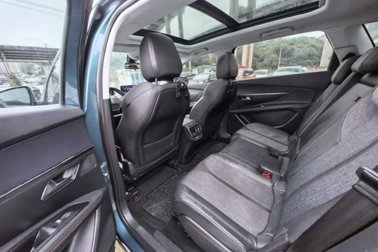 Used Peugeot 5008 2017 380THP 7-Seater Elite Edition Interior 3