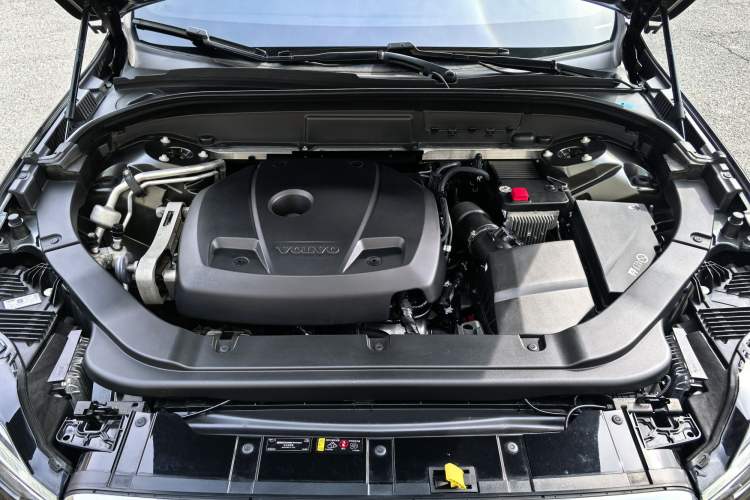 Used Volvo XC60 2021 T5 4x4 Smart Luxury Edition Exterior 10