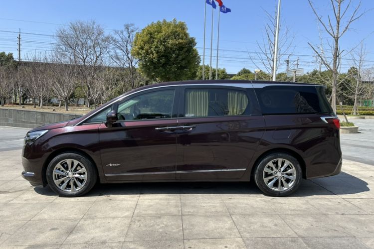 Used Buick GL8 2022 Avenir Aivia 7-Seater Deluxe Edition