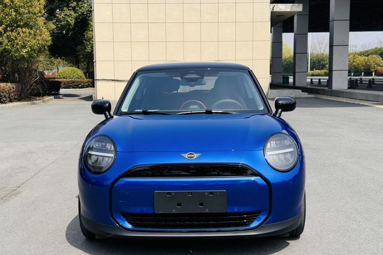 Used MINI Electric COOPER 2024 456km COOPER E Classic Edition
