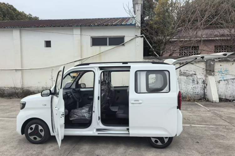 Used Wuling Zhiguang New Energy 2025 Comfort Model