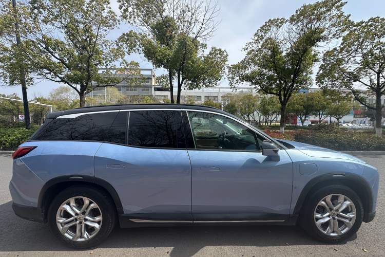 Used Nio ES8 2018 355 km Base Version 7-Seater Edition