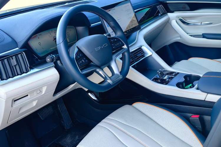 Used BYD Song PLUS New Energy 2023 Champion Edition DM-i 150KM Flagship PLUS Interior 1