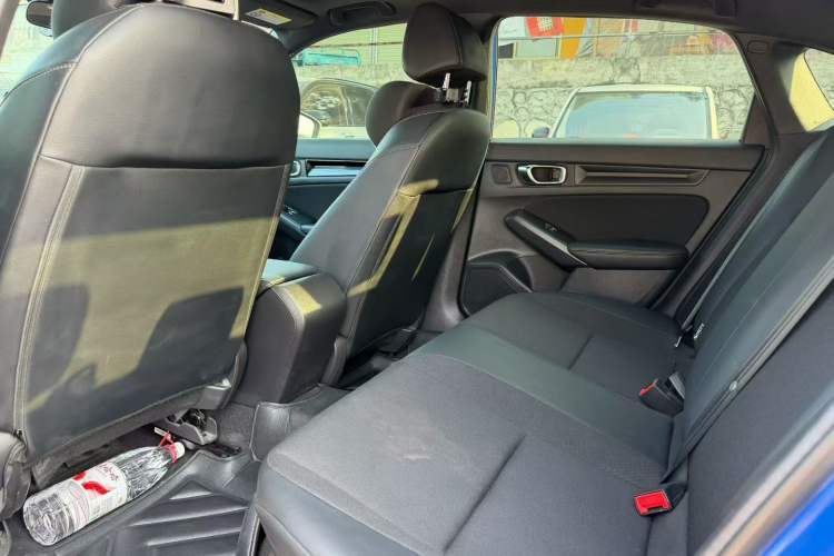 Used Honda Civic 2022 240TURBO CVT Dynamic Edition Interior 3