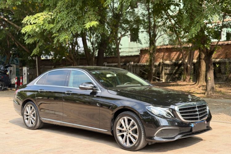 Used Mercedes-Benz E-Class 2020 Facelift E 260 L
