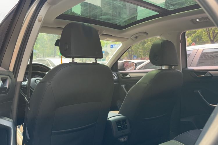 Used Volkswagen T-ROC 2020 230TSI DSG Two-Wheel Drive Advanced Version Headliner