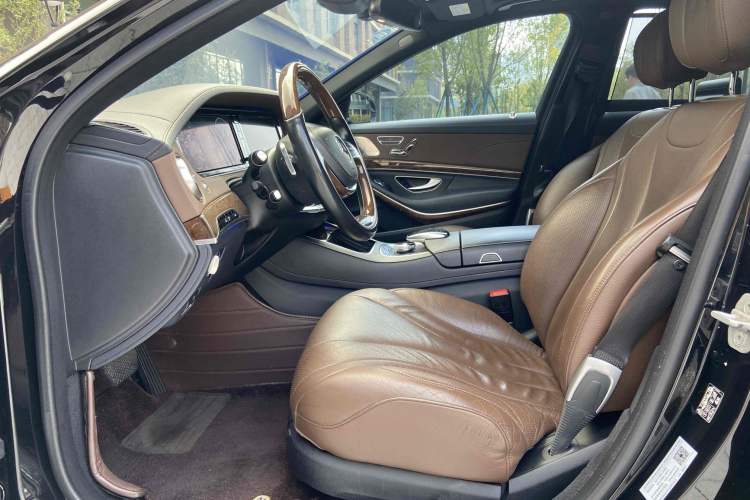 Used Mercedes-Benz S-Class 2017 S 320 L Luxury Model Interior 1