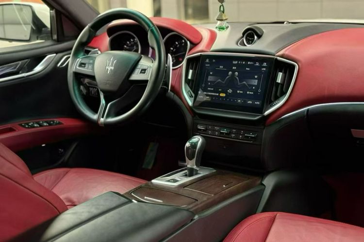 Used Maserati Ghibli 2014 3.0T Standard Edition Interior 2