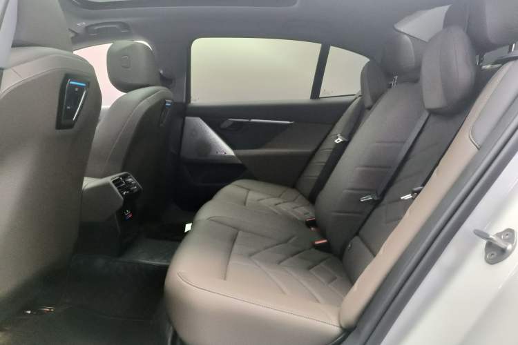 Used BMW 5 Series 2024 530Li Leading Luxury Package
