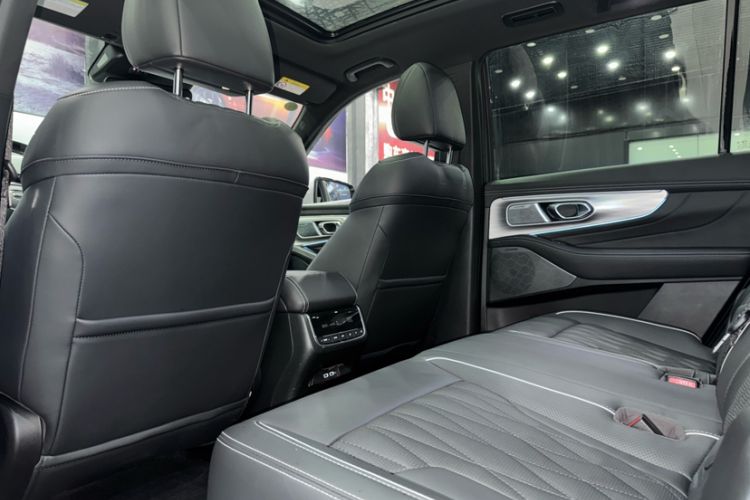 Used GAC Trumpchi GS8 2022 Flagship Series 2.0 TGDI Four-Wheel Drive Luxury Smart Connectivity Version (7 Seats)