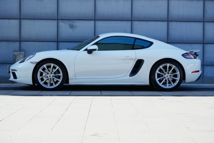 Used Porsche 718 2016 Cayman 2.0T