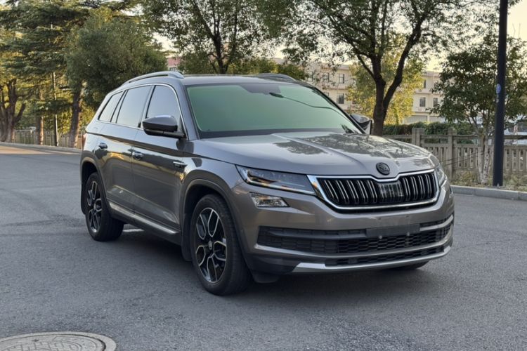 Used Skoda Kodiaq 2019 Facelifted TSI330 7-Seater Two-Wheel-Drive Luxury Enjoyment Edition China VI Standard