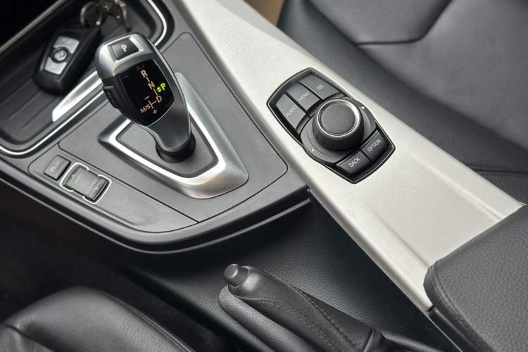 Used BMW 3 Series GT 2014 320i Leading Model