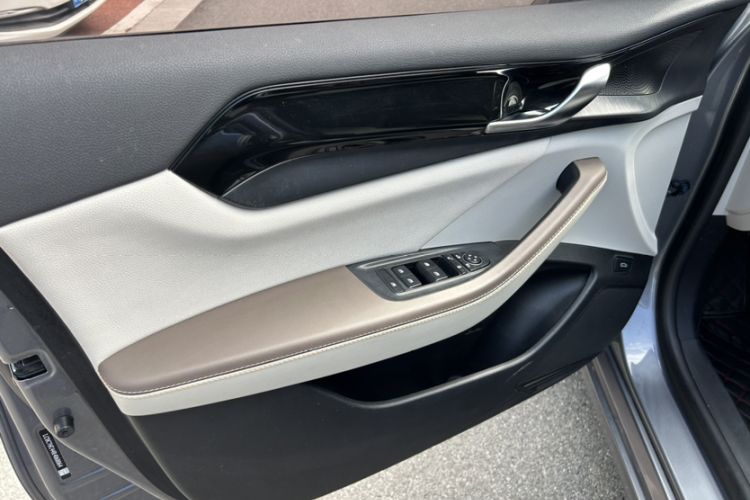 Used BYD Qin PLUS 2024 HONOR Edition DM-i 55KM Leading Model
