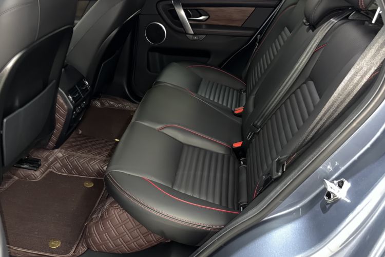 Used Land Rover Discovery Sport 2022 249 PS R-Dynamic S Performance Edition 5 Seats Interior 6