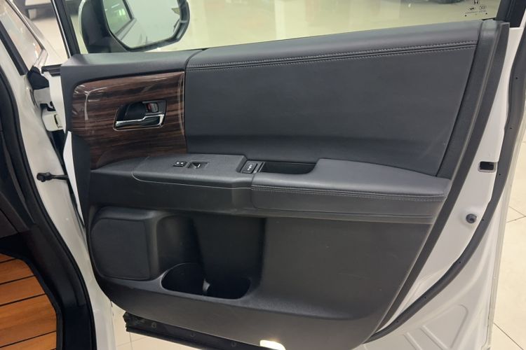 Used Honda Elysion 2016 2.4L Style Edition