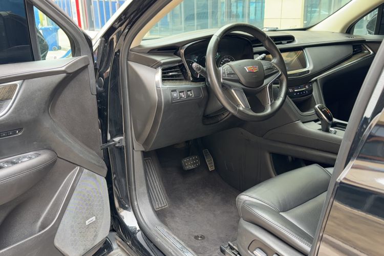 Used Cadillac XT5 2018 25T Luxury Model