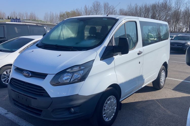 Used Ford Transit 2017 2.0T Diesel Multi-Purpose Commercial Vehicle Short Wheelbase Low Roof China V Standard