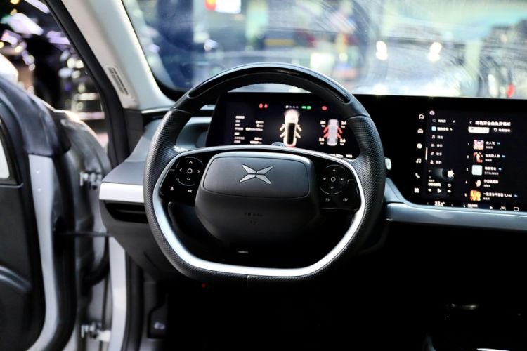 Used XPeng P7 2020 586E Interior 8