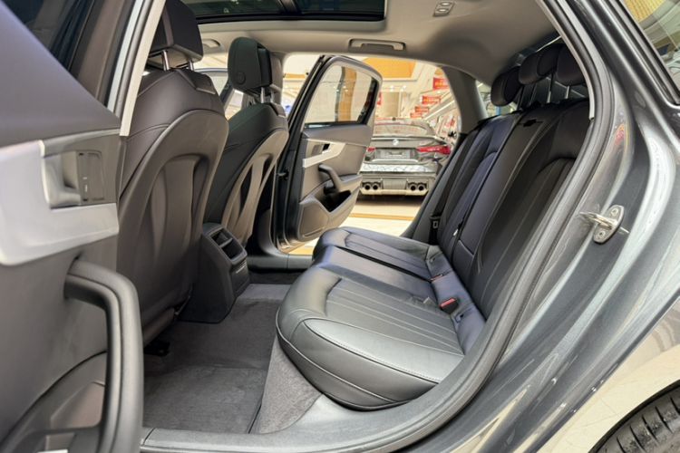 Used Audi A4L 2023 40 TFSI Fashion Dynamic Model Interior 10