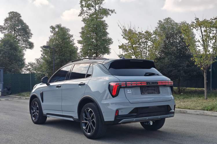 Used Lynk & Co 01 EM-P 2023 1.5TD EM-P Dawn Edition Exterior 8