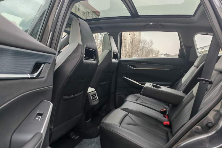 Used CHANGAN CS75 PLUS 2026 Model, Smart Champion Edition 1.5T New Blue Whale Smart Navigation Version